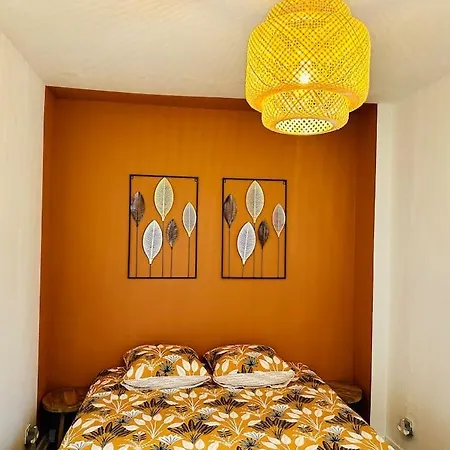 Can Pi - T2 Cozy - Fac & Centre - Climatisation - Une Cour - Wifi Lejlighed